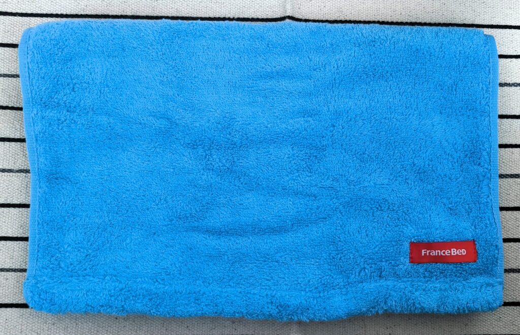 フランスベッド　株主優待　3,000円相当